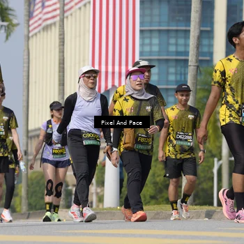 Runner Photo 6537926