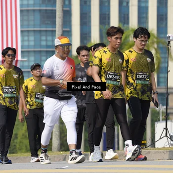 Runner Photo 6538373