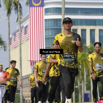 Runner Photo 6538413