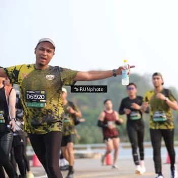 Runner Photo 6539345