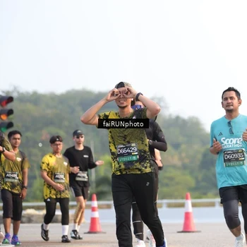 Runner Photo 6539347