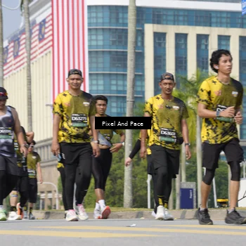 Runner Photo 6539363