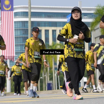 Runner Photo 6539391