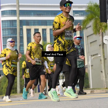 Runner Photo 6539442