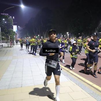Runner Photo 6539572