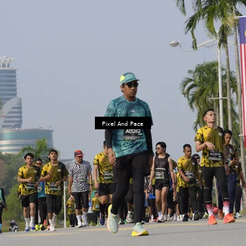 Runner Photo 6539835