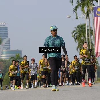 Runner Photo 6539846
