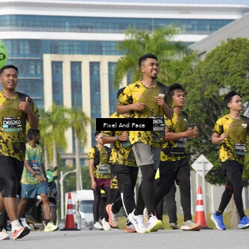 Runner Photo 6539913
