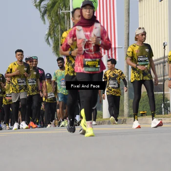Runner Photo 6540015