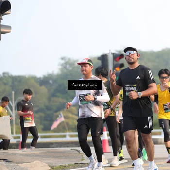 Runner Photo 6540028