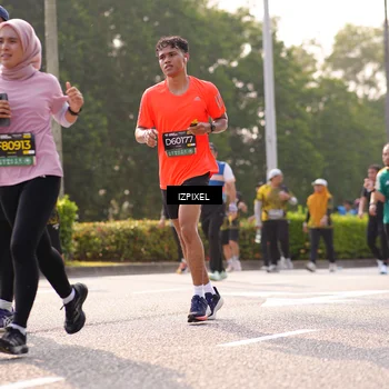 Runner Photo 6540037