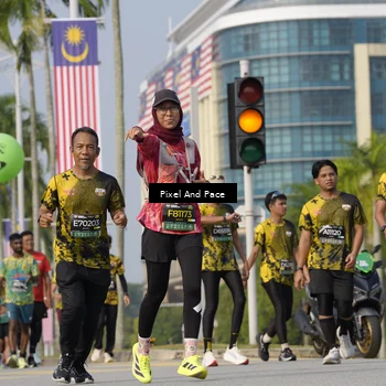 Runner Photo 6540038