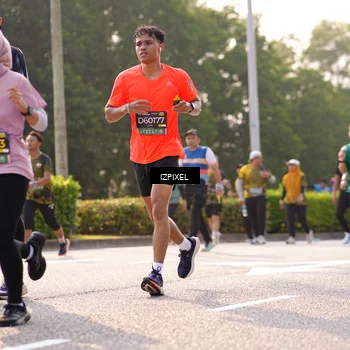 Runner Photo 6540050