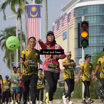 Runner Photo 6540053