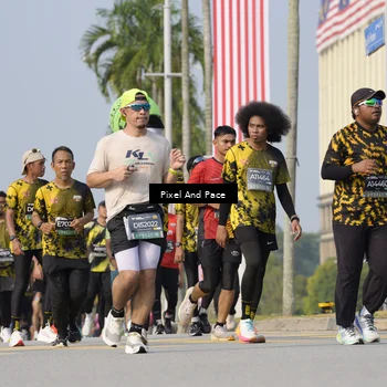 Runner Photo 6540090