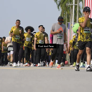 Runner Photo 6540130