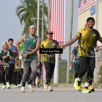 Runner Photo 6540206