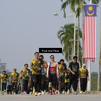 Runner Photo 6540277