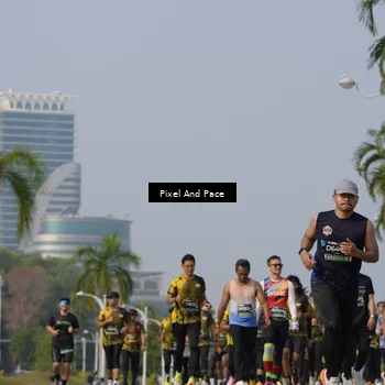 Runner Photo 6540301