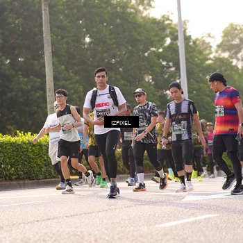 Runner Photo 6540363