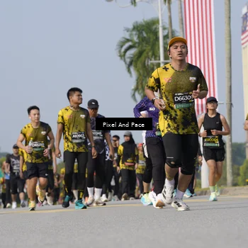 Runner Photo 6540390