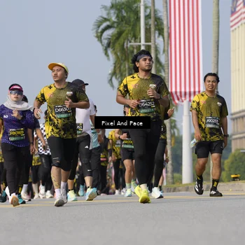 Runner Photo 6540403