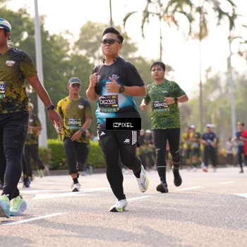 Runner Photo 6540425