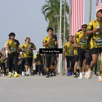 Runner Photo 6540438