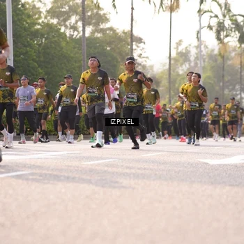 Runner Photo 6540695