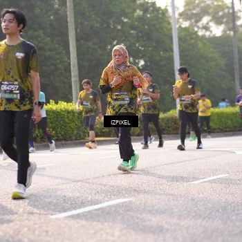 Runner Photo 6540875