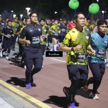 Runner Photo 6540973