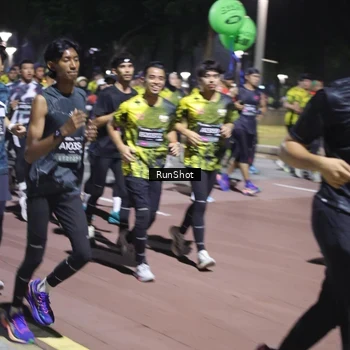 Runner Photo 6541057