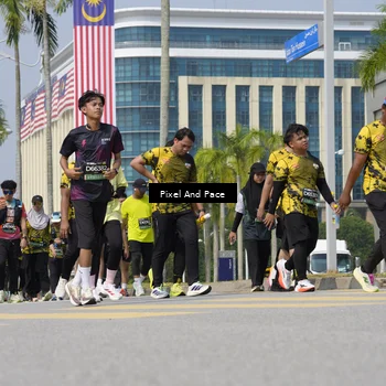 Runner Photo 6541101