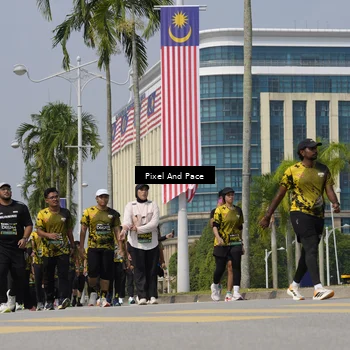Runner Photo 6541236