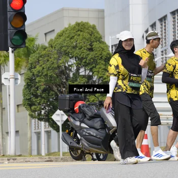 Runner Photo 6541443