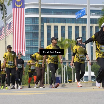 Runner Photo 6541680