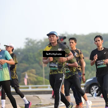 Runner Photo 6541846
