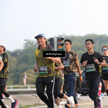 Runner Photo 6541849