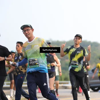 Runner Photo 6541876