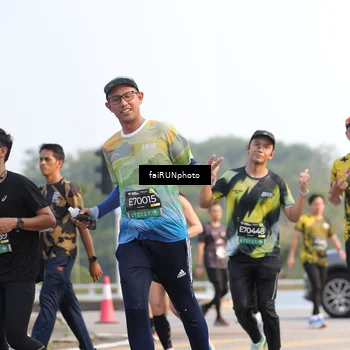 Runner Photo 6541881