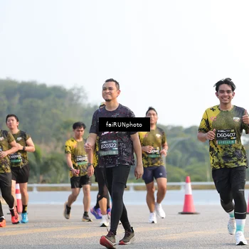 Runner Photo 6542033