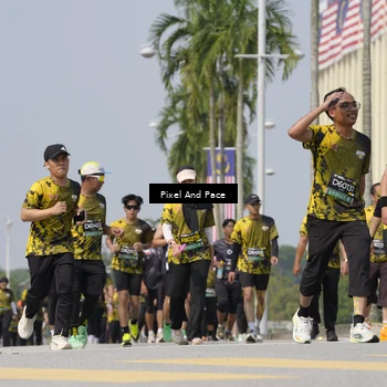 Runner Photo 6542034