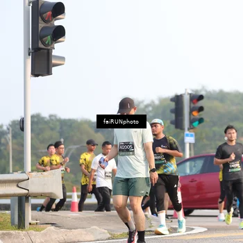 Runner Photo 6542038