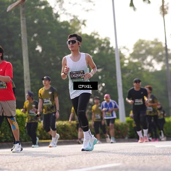 Runner Photo 6542053