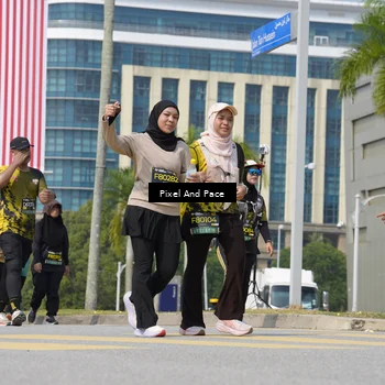 Runner Photo 6542058