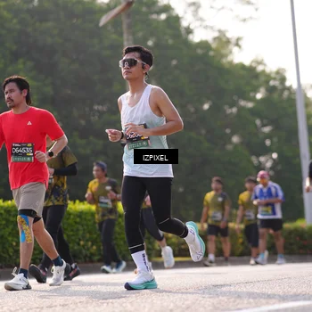 Runner Photo 6542063