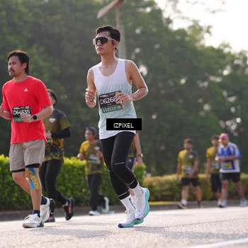 Runner Photo 6542076