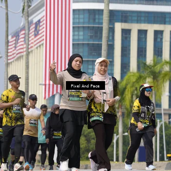 Runner Photo 6542080