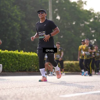 Runner Photo 6542086