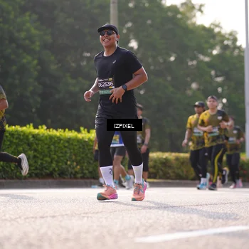 Runner Photo 6542106